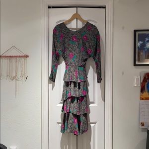 30% off 4 Item Bundle-Vintage Ruffled Floral Dress